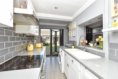 2 bedroom terraced house for sale, Unity Street, Sittingbourne ME10