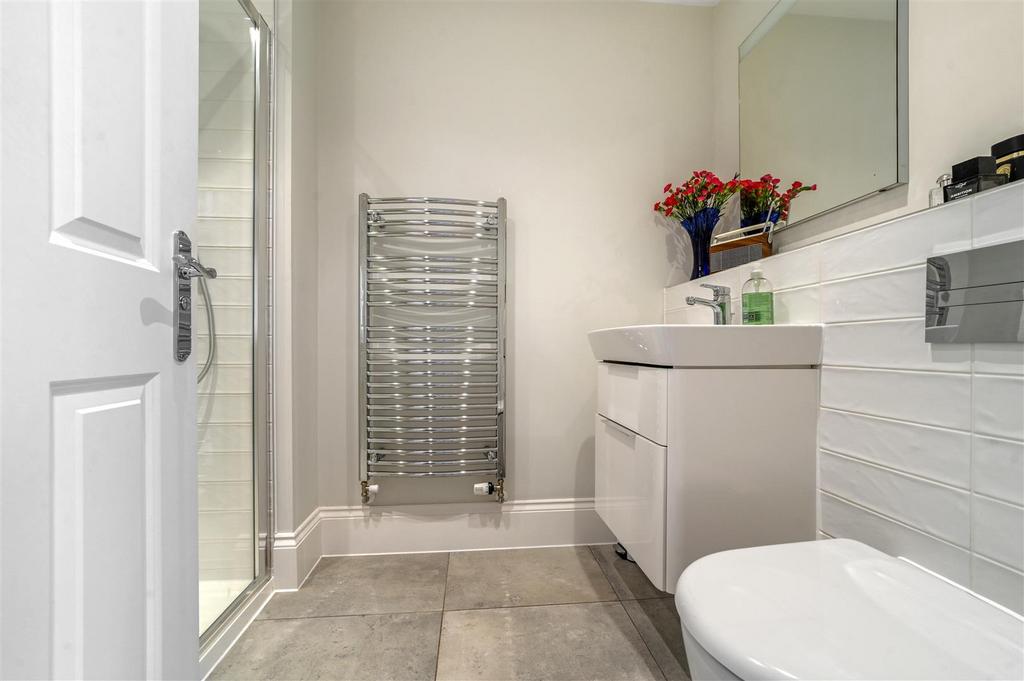 En suite to bedroom two