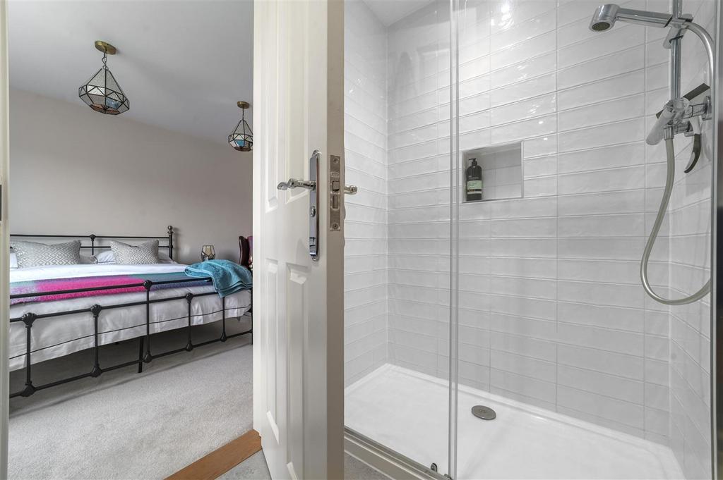 En suite to bedroom two