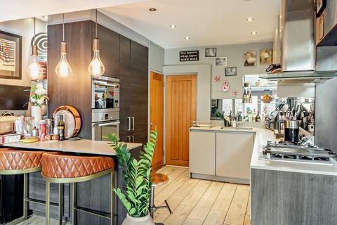 undefined, Worple Way, Richmond