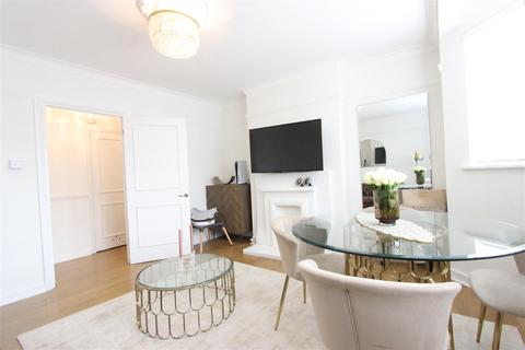 2 bedroom apartment to rent, Duncan Court, London, N21