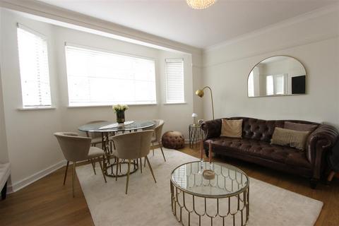 2 bedroom apartment to rent, Duncan Court, London, N21