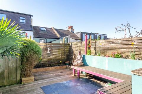 3 bedroom terraced house for sale, Lynton Street, Brighton BN2