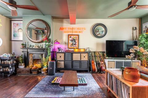 3 bedroom terraced house for sale, Lynton Street, Brighton BN2