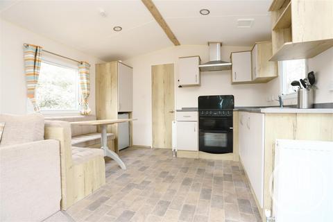 undefined, Foxburrow Hang, Caldecott, Fritton