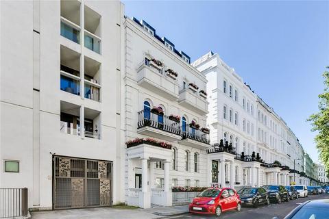 3 bedroom flat to rent, Adiba House, London W2
