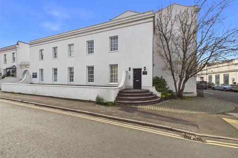 2 bedroom apartment for sale, Bath Road, Cheltenham, Gloucestershire, GL53