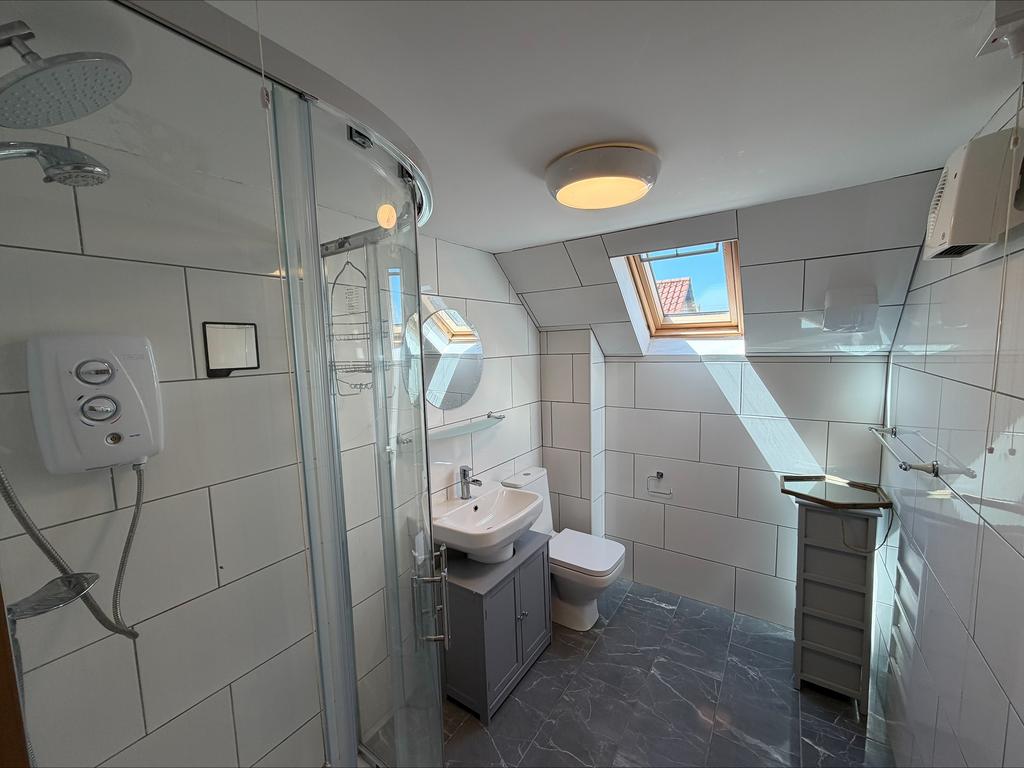 3 bedroom detached house to rent