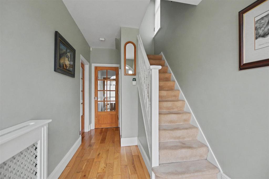 Entrance Hall 1.jpeg