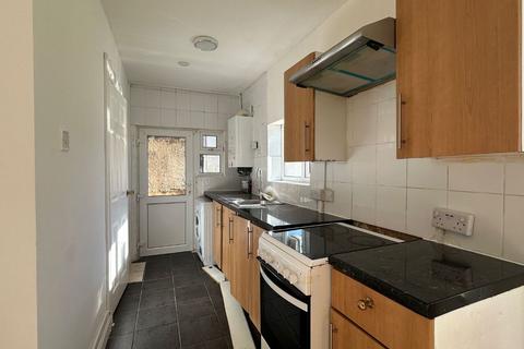 1 bedroom flat for sale, 59 Gillett Road, Thornton Heath, Surrey, CR7 8RL