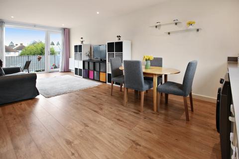 2 bedroom apartment for sale, Holtye Avenue, East Grinstead, RH19