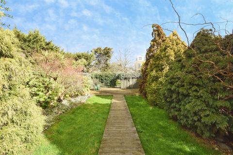 4 bedroom terraced house for sale, Ferguson Avenue, Romford