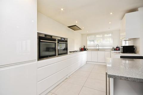 4 bedroom terraced house for sale, Ferguson Avenue, Romford