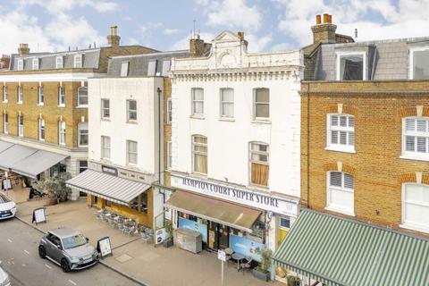 undefined, Bridge Road, EAST MOLESEY KT8