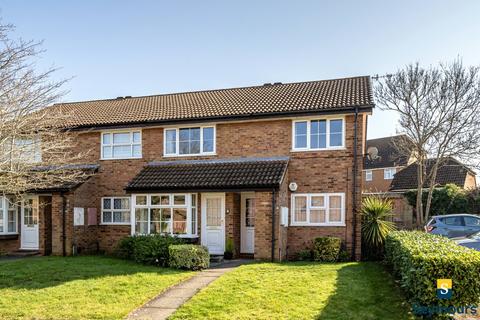 2 bedroom flat for sale, John Russell Close, Surrey GU2