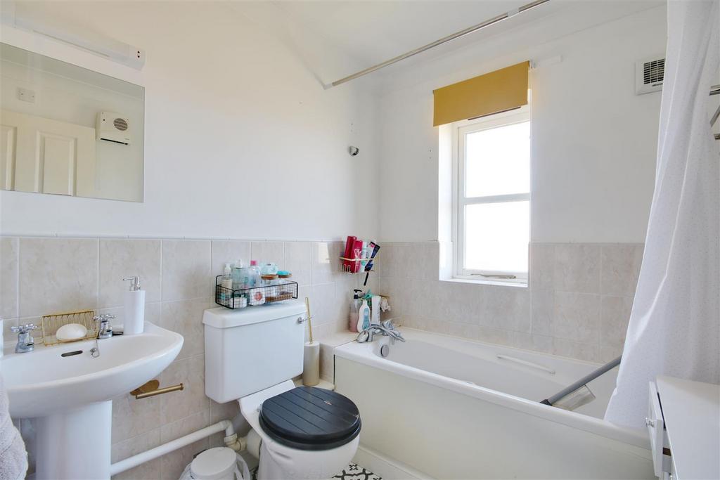 Bathroom.jpg