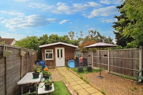 undefined, Bridge Road, Uxbridge, UB8