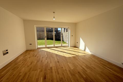 3 bedroom semi-detached house for sale, The Warton, Felixstowe IP11