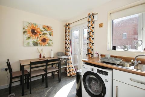 3 bedroom terraced house for sale, Lancaster Way, Whitnash, Leamington Spa