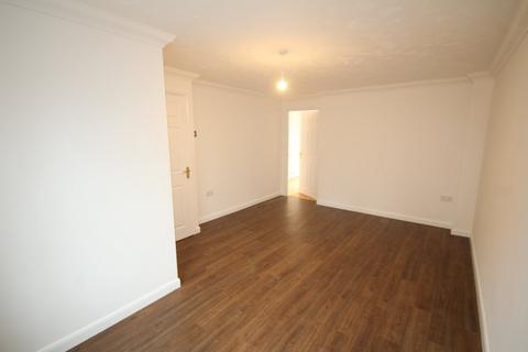 3 bedroom detached house to rent, Randall Close, Irthlingborough, Wellingborough, NN9