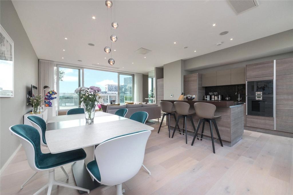 Kitchen / Reception
