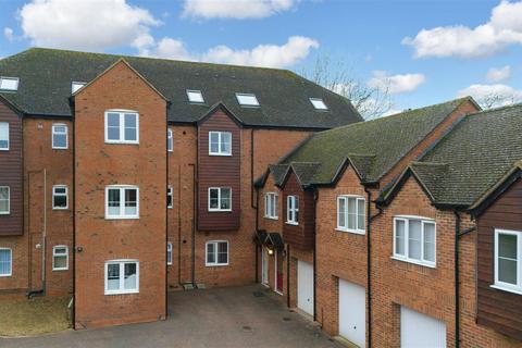 1 bedroom apartment for sale, Watling Street, Northampton NN7