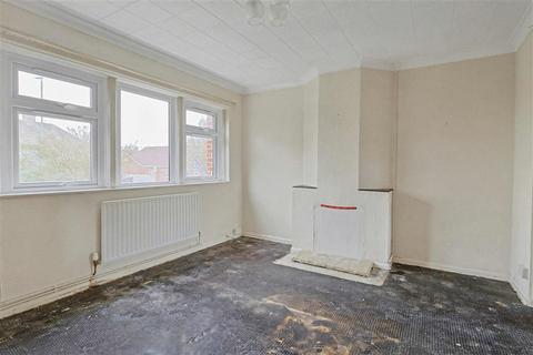3 bedroom semi-detached house for sale, Larkhill Road, YEOVIL