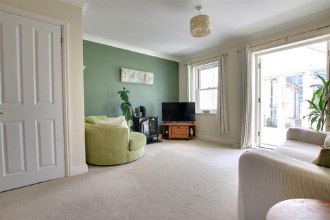 3 bedroom end of terrace house for sale, Hemmdan Terrace, Temple Close, Huntingdon