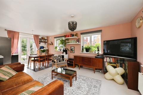 3 bedroom end of terrace house for sale, Bowhill Way, Harlow