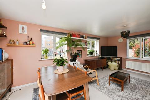 3 bedroom end of terrace house for sale, Bowhill Way, Harlow