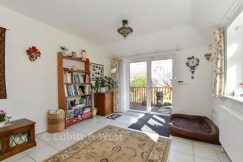 5 bedroom semi-detached house for sale, Grand Avenue, Worthing, West Sussex