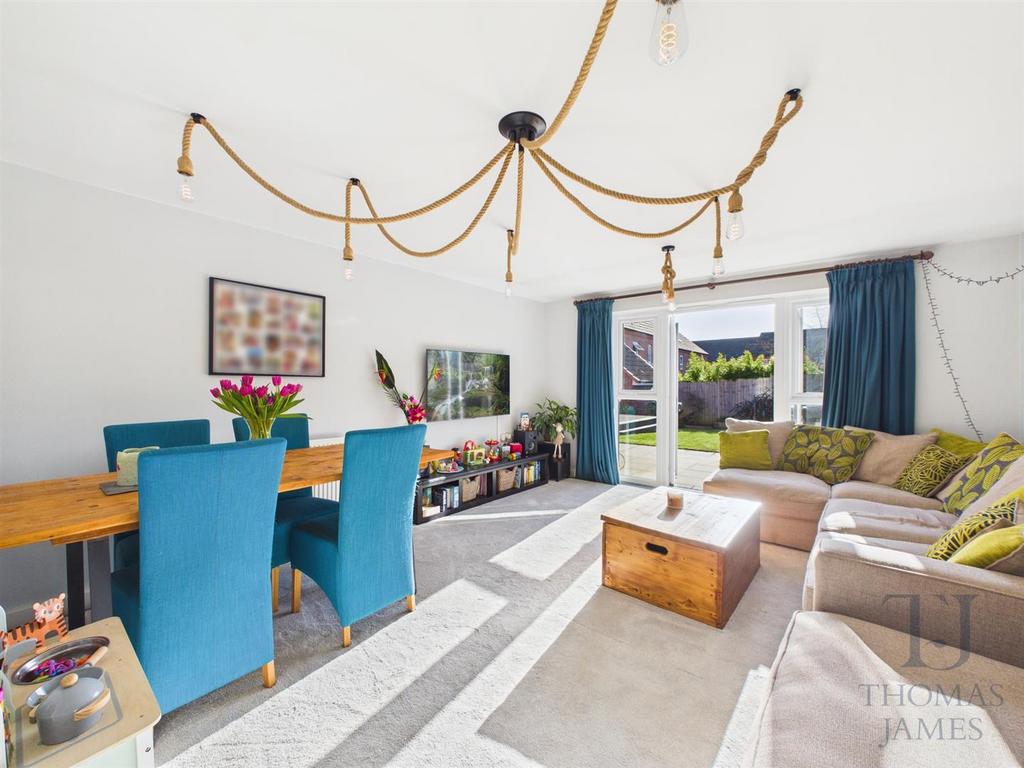 CAM03997 G0-PR0156-STILL023.jpg