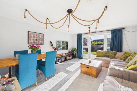 4 bedroom semi-detached house for sale, Harvest Drive, Cotgrave, Nottingham