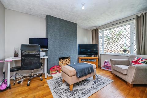 3 bedroom semi-detached house for sale, Quinton Close, Silverdale, Nottingham, NG11