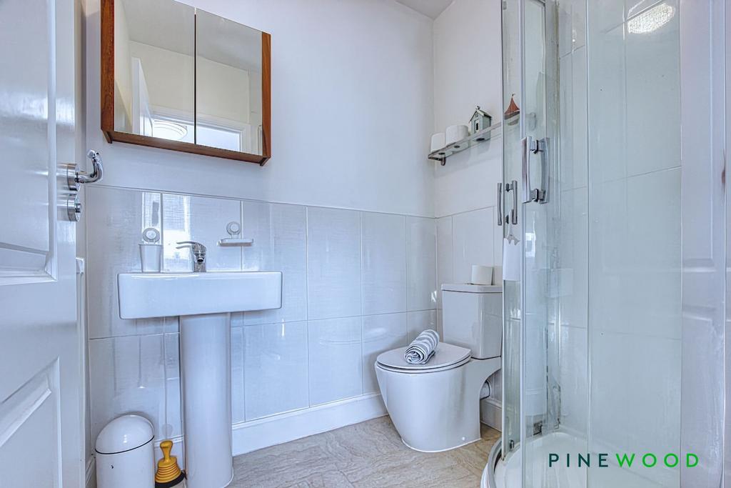 Ensuite Shower Room