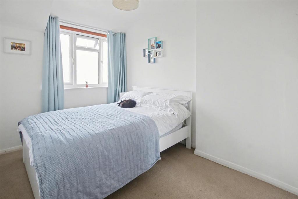 Bed 1.JPG