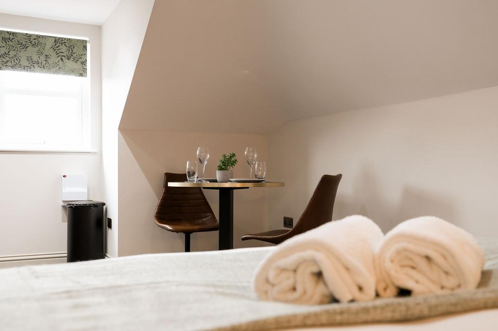 Cozy double bedroom with dining nook...