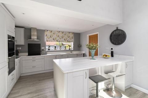 4 bedroom detached bungalow for sale, Camp Lane, Worcester WR2