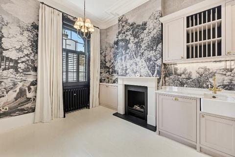 2 bedroom flat to rent, 77 Ebury Street, Belgravia, London