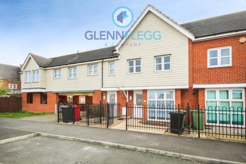 3 bedroom terraced house to rent, GRIMSBY ROAD, SLOUGH