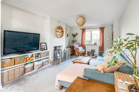 undefined, Holland Road, Hurst Green