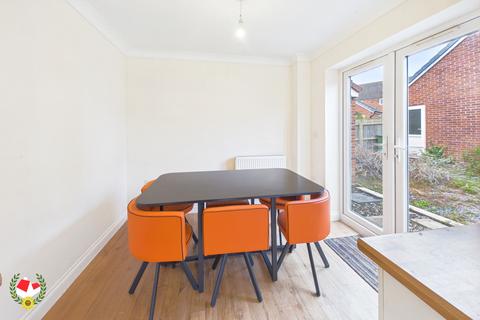 3 bedroom detached house for sale, Dishforth Drive Kingsway, Quedgeley, GL2