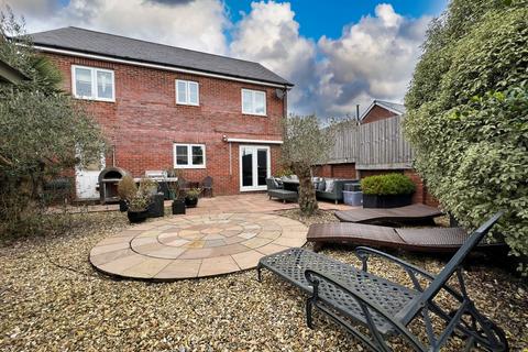 undefined, 18 Bryn Celyn Llanharry CF72 9ZE