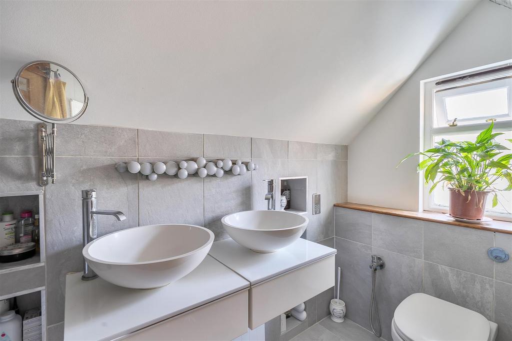 En Suite Shower Room