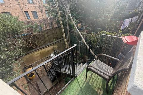 undefined, Birnam Road, Finsbury Park