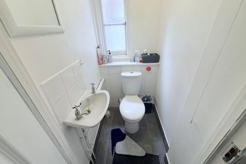 undefined, Birnam Road, Finsbury Park