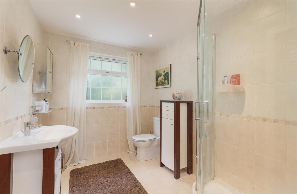 Shower Room En-Suite