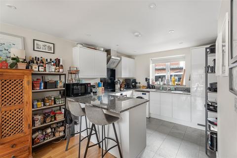 undefined, Victoria Mead, Thame