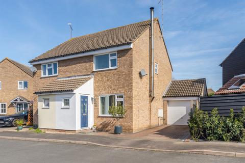 2 bedroom semi-detached house for sale, Mayland Close, Heybridge, Maldon