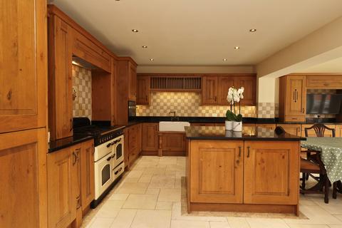 5 bedroom detached house for sale, High Road, Carlton-In-Lindrick, Worksop